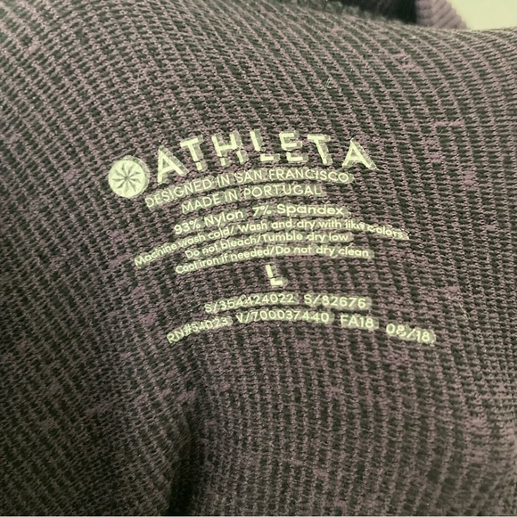 Athleta size large purple turtleneck thumb hole Long Sleeve top - Picture 4 of 6
